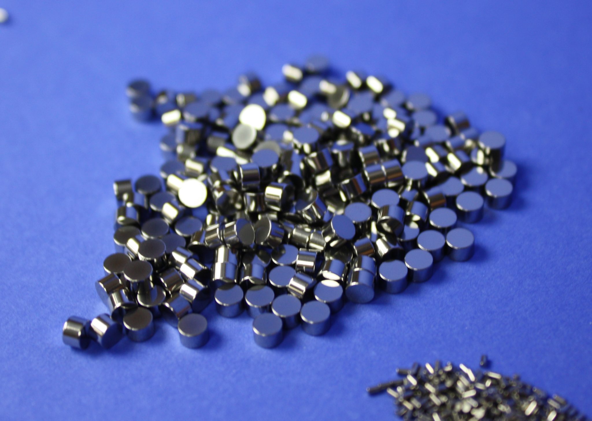 molybdenum studs 